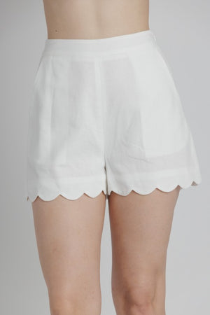 AUREUM Women's Shorts Scallop Hem Shorts