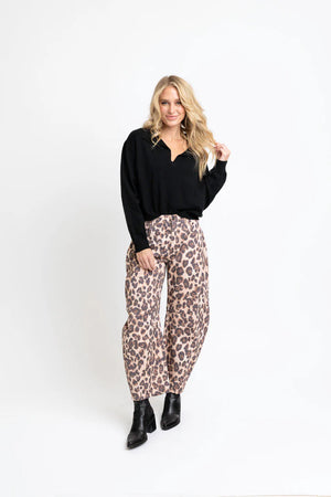 KARLIE CLOTHES Women's Jeans Karlie Leopard Denim Barrel Leg Jeans