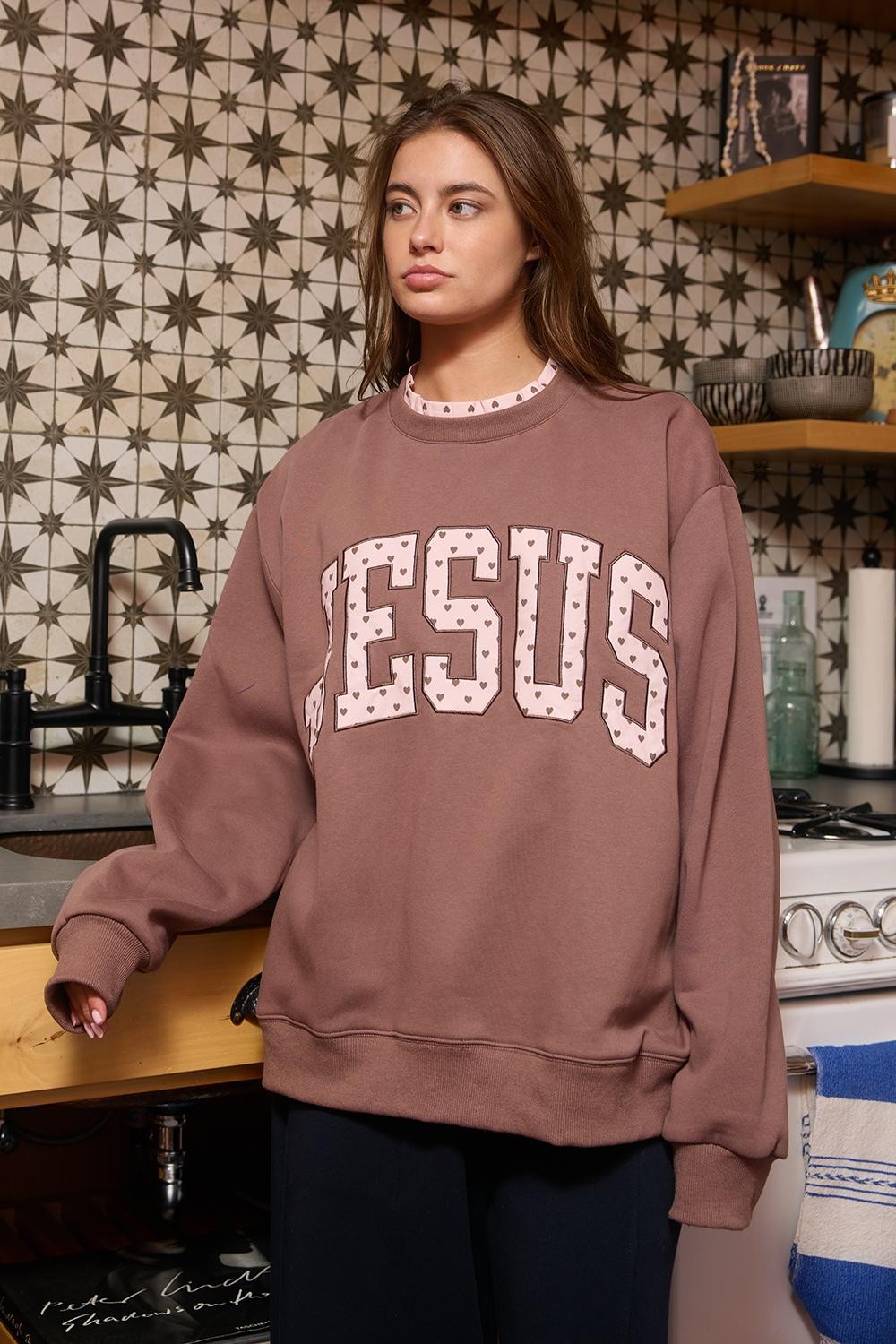 BUCKET LIST Women's Sweatshirt Jesus Heart Applique Varsity Crew-neck Sweatshirt