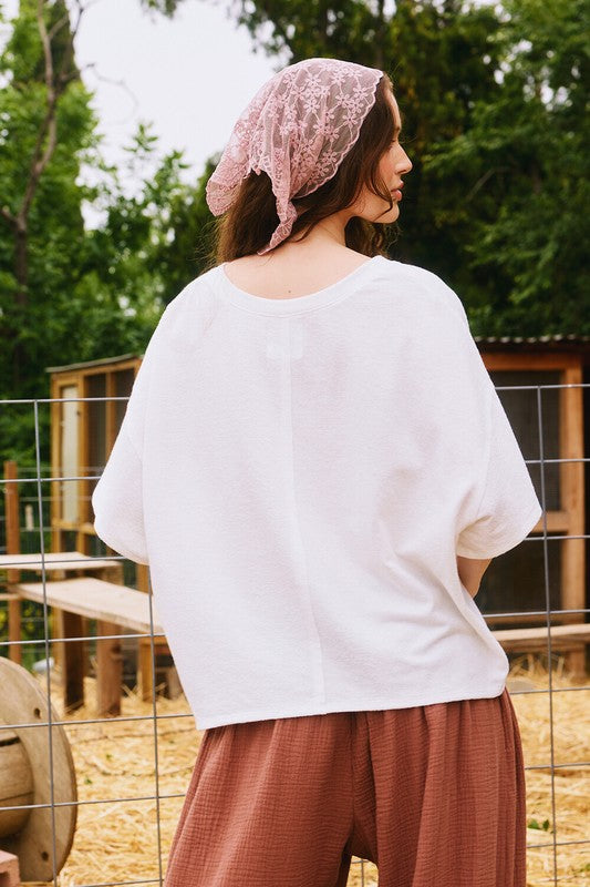 BUCKET LIST Women's Top V-neck Oversized Solid Knit Top || David's Clothing