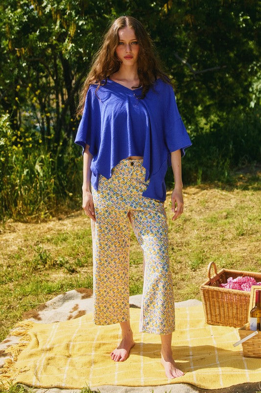 BUCKET LIST Women's Top V-neck Oversized Solid Knit Top || David's Clothing