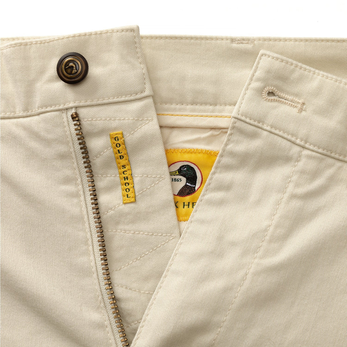 DUCK HEAD Men's Shorts Duck Head 7" Gold School Chino Short || David's Clothing