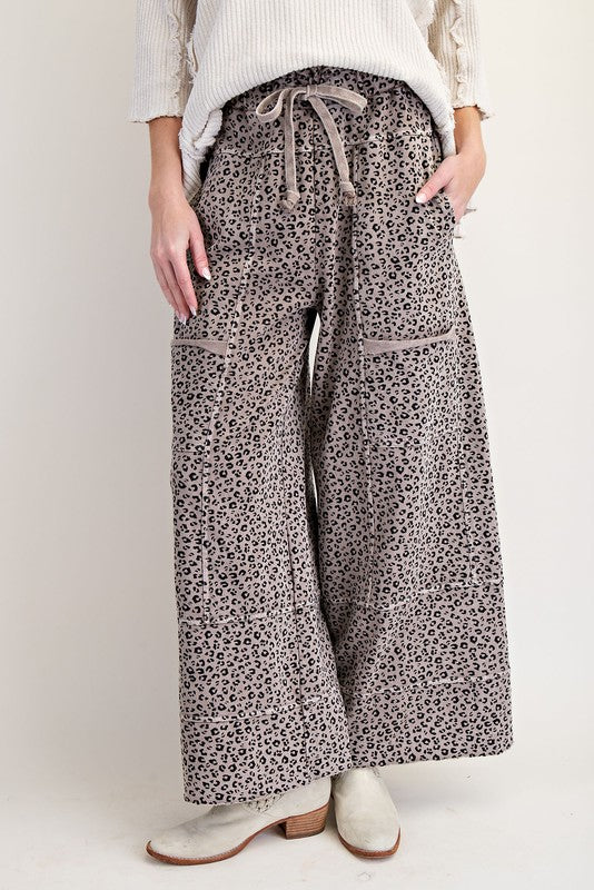 EASEL Women's Pants Animal Print Washed Terry Knit Lounge Pants || David's Clothing