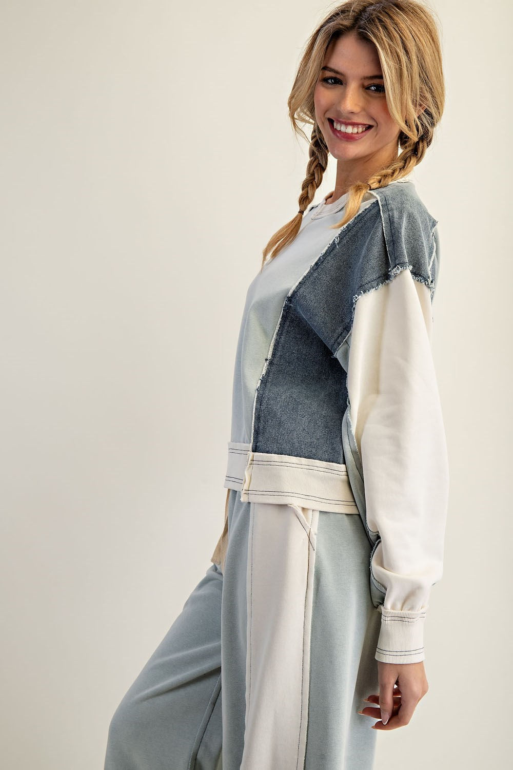 ee:some Women's Sweaters Frayed Color Block Long Sleeve Pullover || David's Clothing