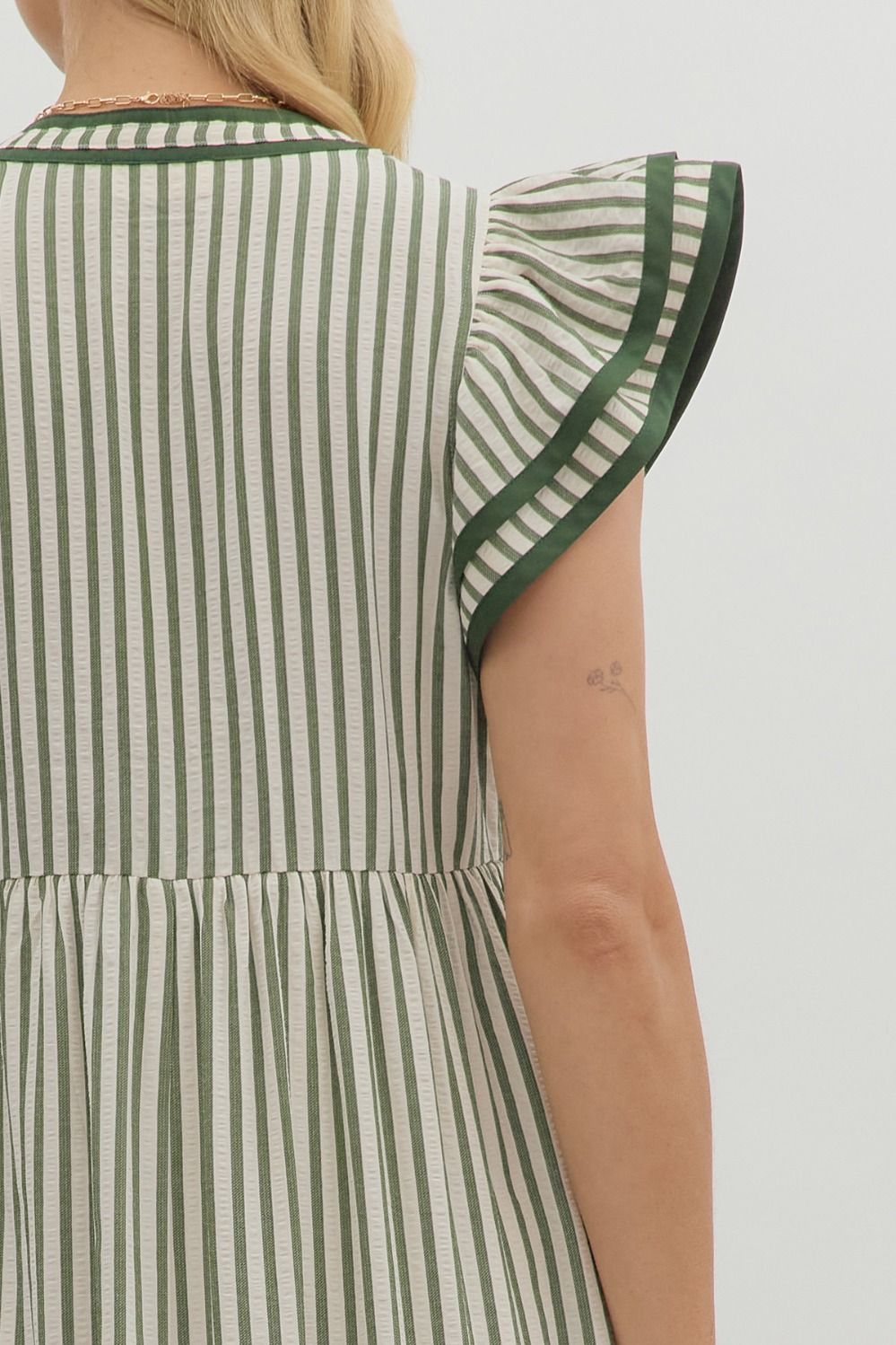 ENTRO INC Women's Dresses Textured Stripe Pattern Tiered Ruffle Flutter Sleeve Dress