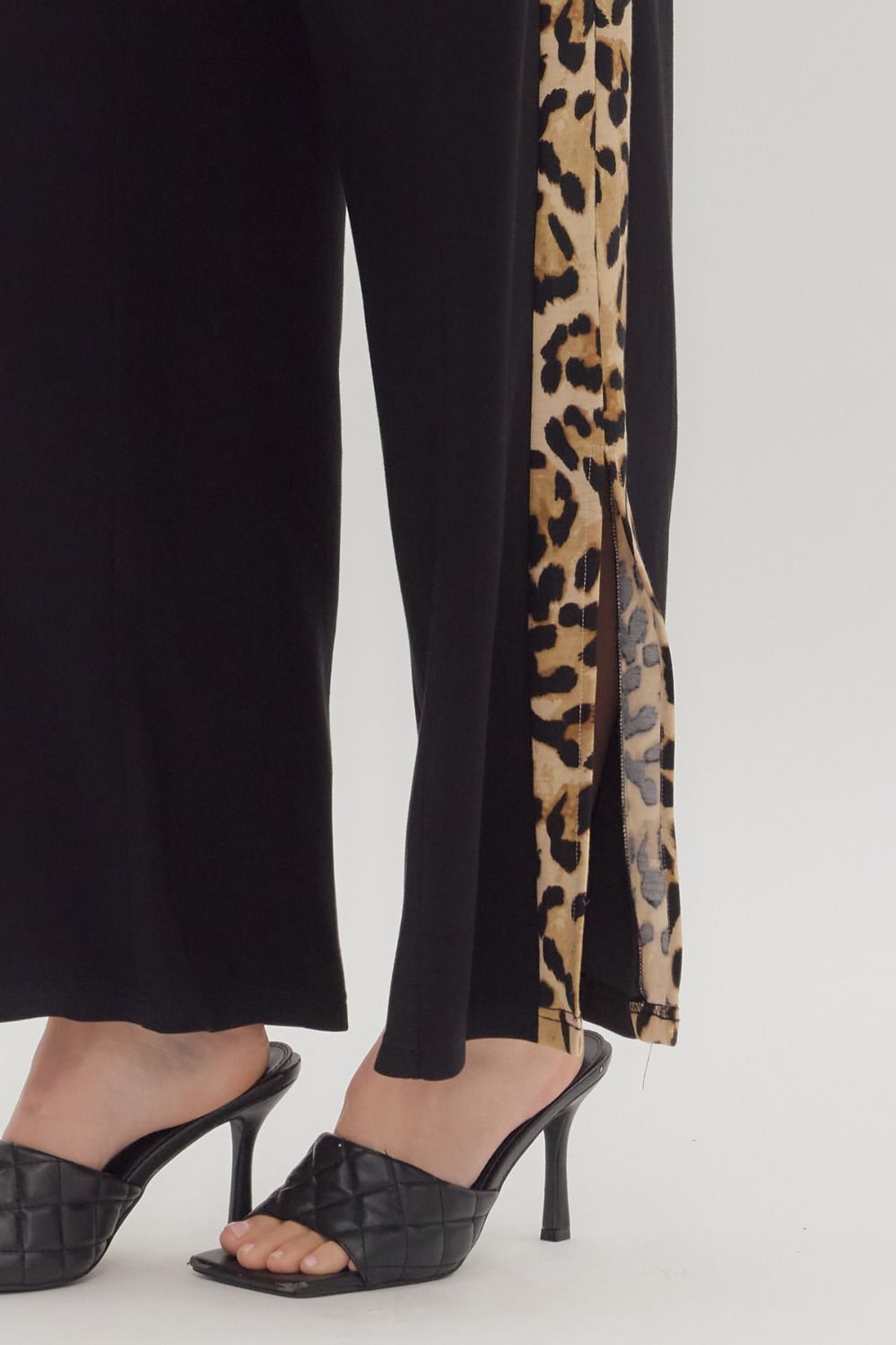 ENTRO INC Women's Pants Leopard Accent Stripe High-Waist Pants