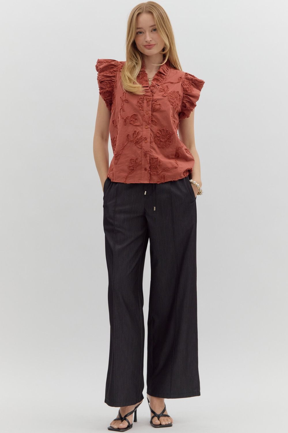 ENTRO INC Women's Top Floral Appliqué Bubble Flutter Sleeve Top || David's Clothing
