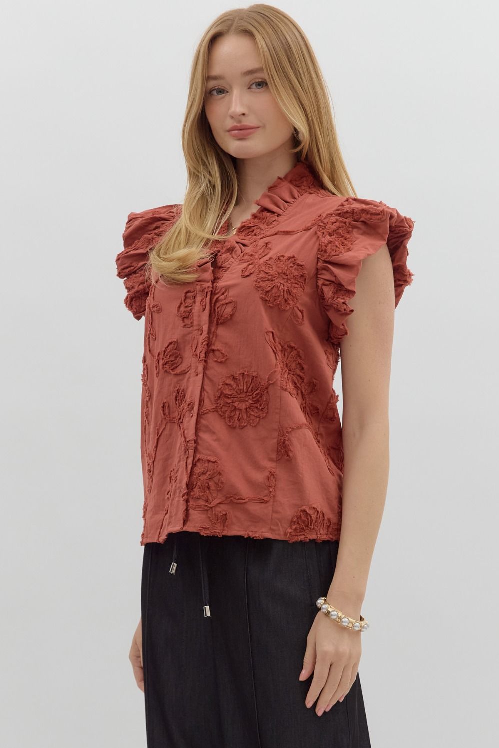 ENTRO INC Women's Top Floral Appliqué Bubble Flutter Sleeve Top || David's Clothing