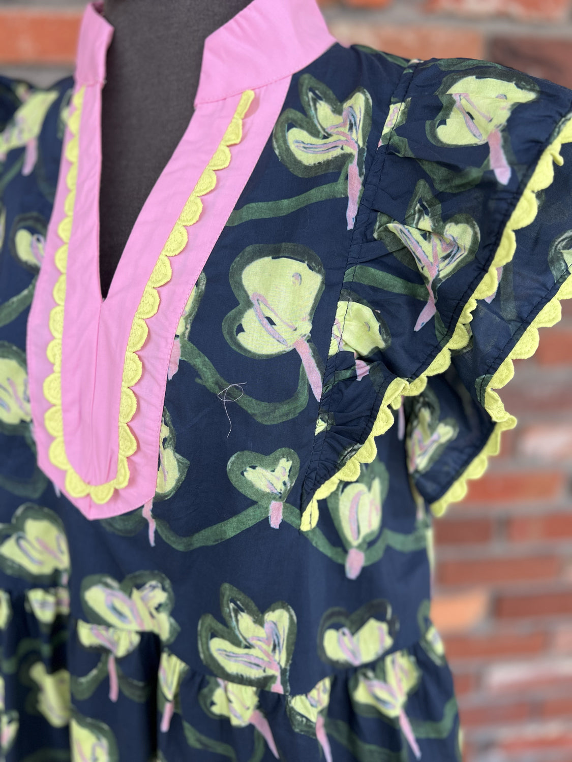 ENTRO INC Women's Top Ruffle Sleeve Trim Top