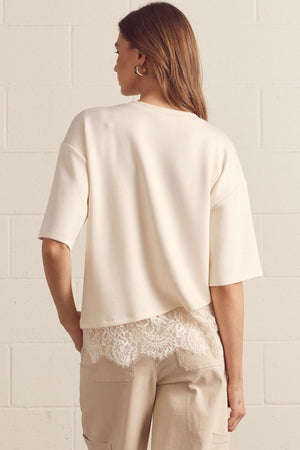 ENTRO INC Women's Top Scallop Lace Hem Top