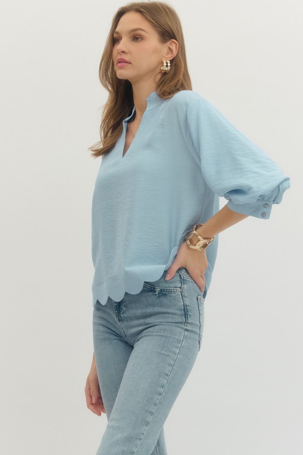 ENTRO INC Women's Top Solid 3/4 Sleeve Scallop Hem V-Cut Top