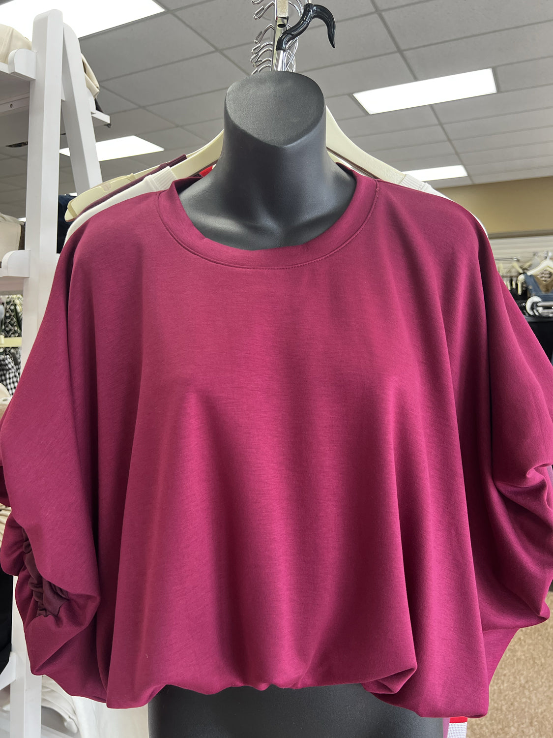 ENTRO INC Women's Top Solid Jersey Waist-Length Bubble Hem Top