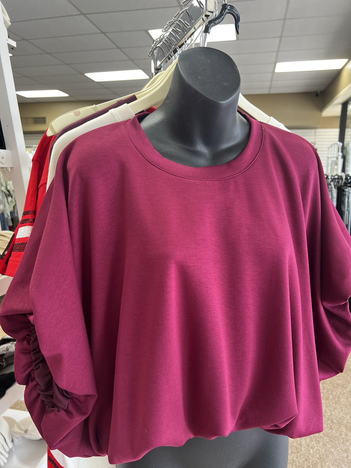 ENTRO INC Women's Top Solid Jersey Waist-Length Bubble Hem Top