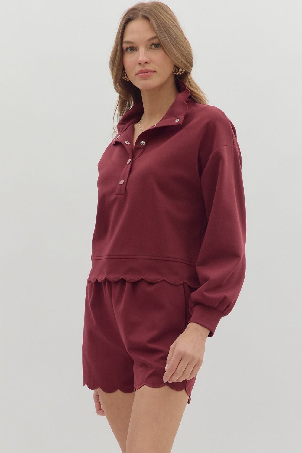 ENTRO INC Women's Top Solid Long Sleeve Snap Button Closure Pullover Top