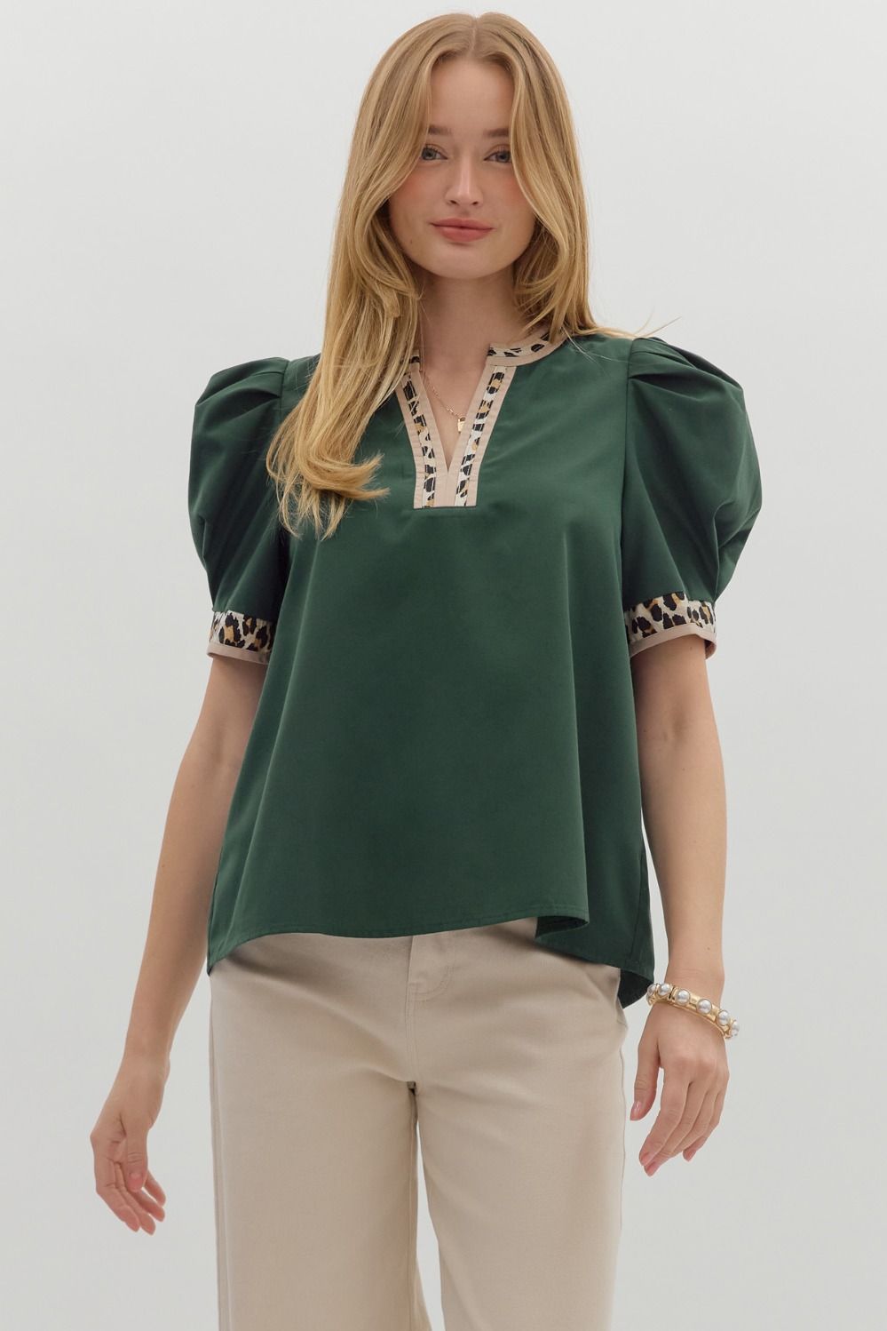 ENTRO INC Women's Top Solid Pleated Short Voluminous Sleeve Pullover Top