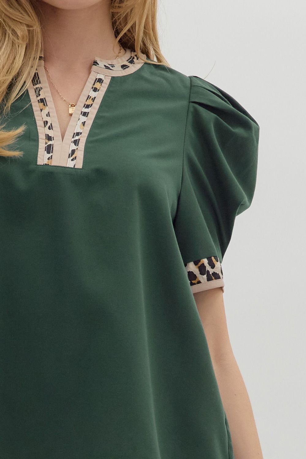 ENTRO INC Women's Top Solid Pleated Short Voluminous Sleeve Pullover Top