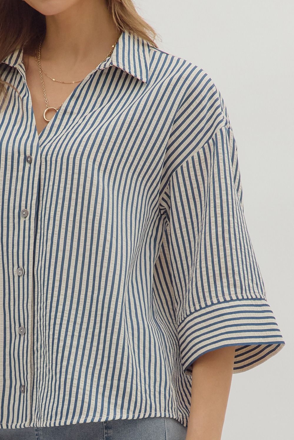 ENTRO INC Women's Top Stripe Wide Cuff ¾ Sleeve Spread Collar Button Up Top