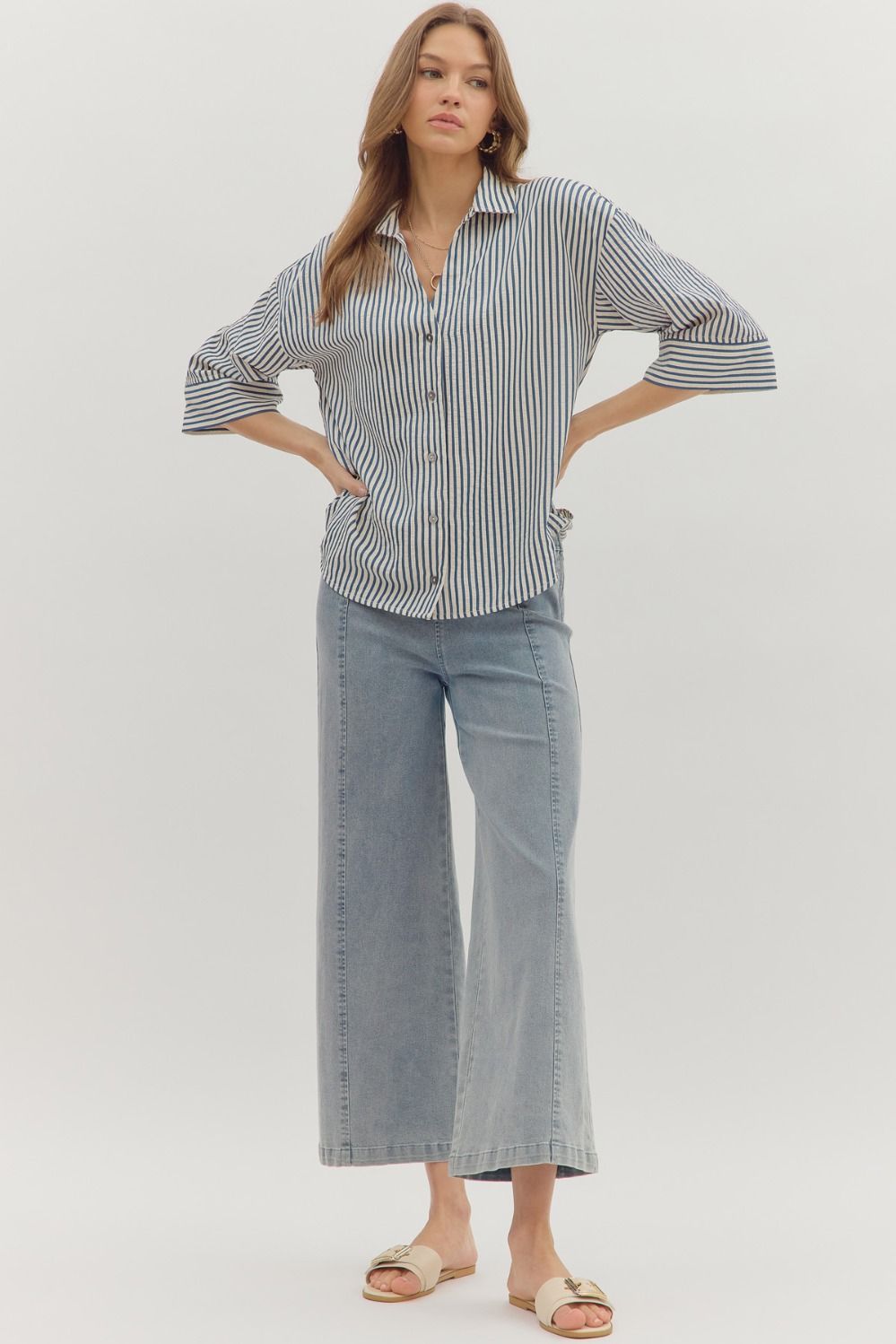 ENTRO INC Women's Top Stripe Wide Cuff ¾ Sleeve Spread Collar Button Up Top