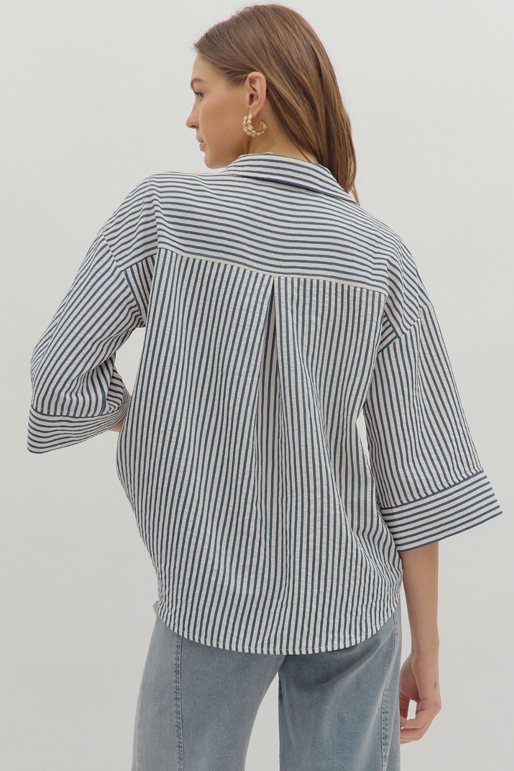 ENTRO INC Women's Top Stripe Wide Cuff ¾ Sleeve Spread Collar Button Up Top