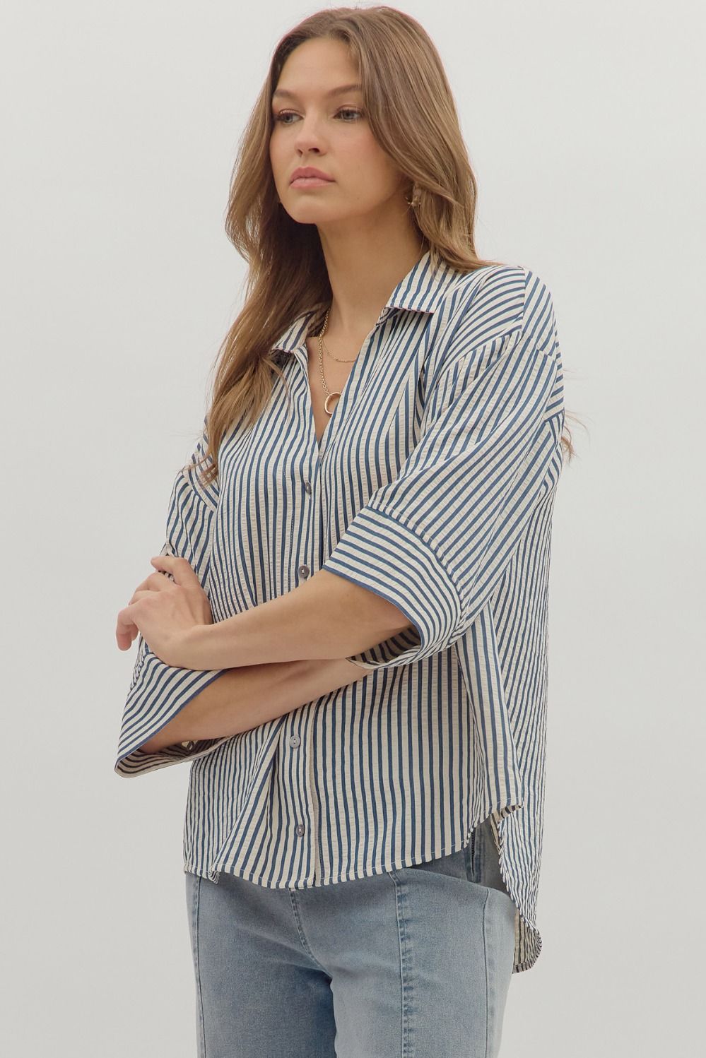 ENTRO INC Women's Top Stripe Wide Cuff ¾ Sleeve Spread Collar Button Up Top