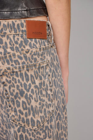 HIDDEN JEANS Women's Jeans Cheetah Print Low Slung Baggy Jeans || David's Clothing