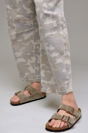 HIDDEN JEANS Women's Jeans Tan Camo Cropped Barrel Jean