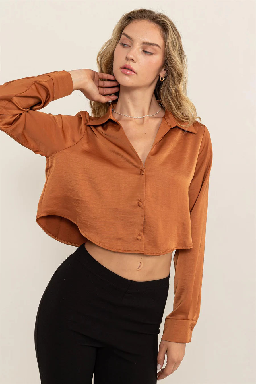 HYFVE INC. 22-Women's Woven Top Button-Down Silky Cropped Shirt || David's Clothing