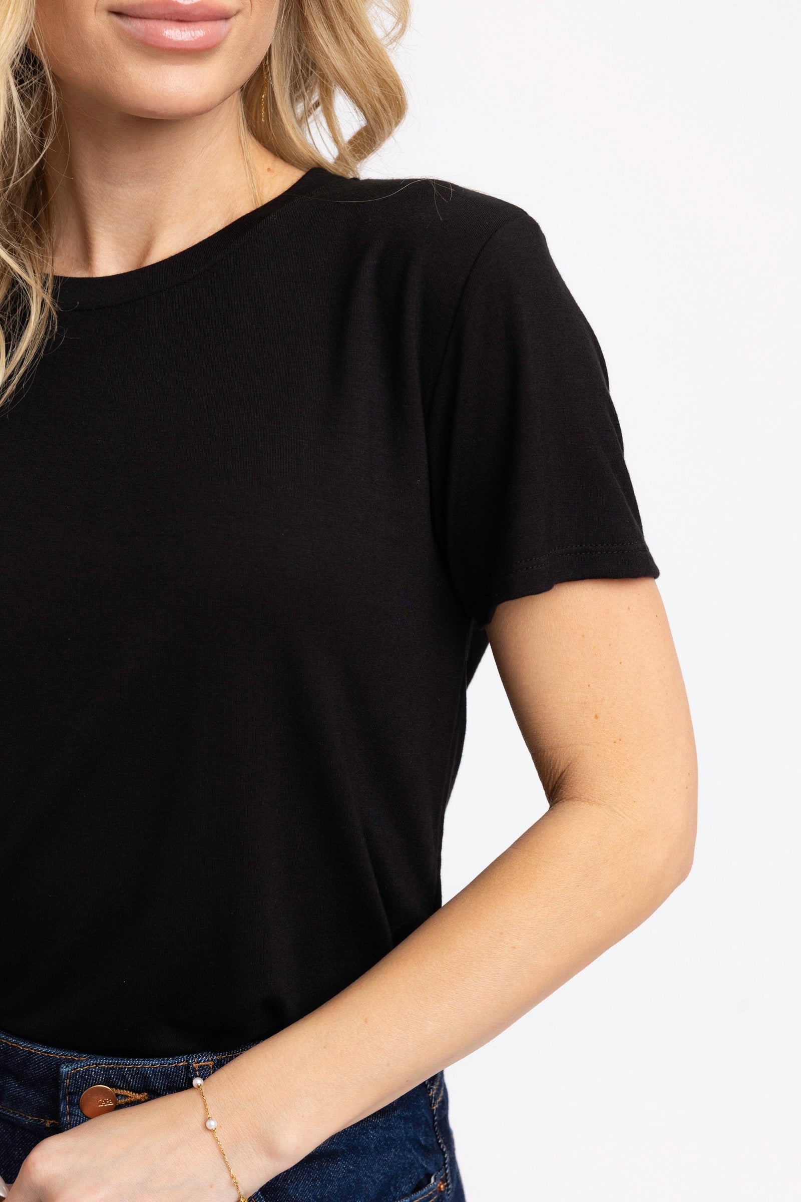 KARLIE CLOTHES Women's Top BLACK / S Karlie Solid Double Layer Crew Tee KT4030