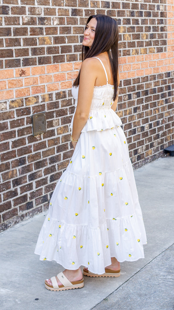 MUSTARD SEED Women's Dresses Tie Front Ruched Embroidered Cami Top || David's Clothing