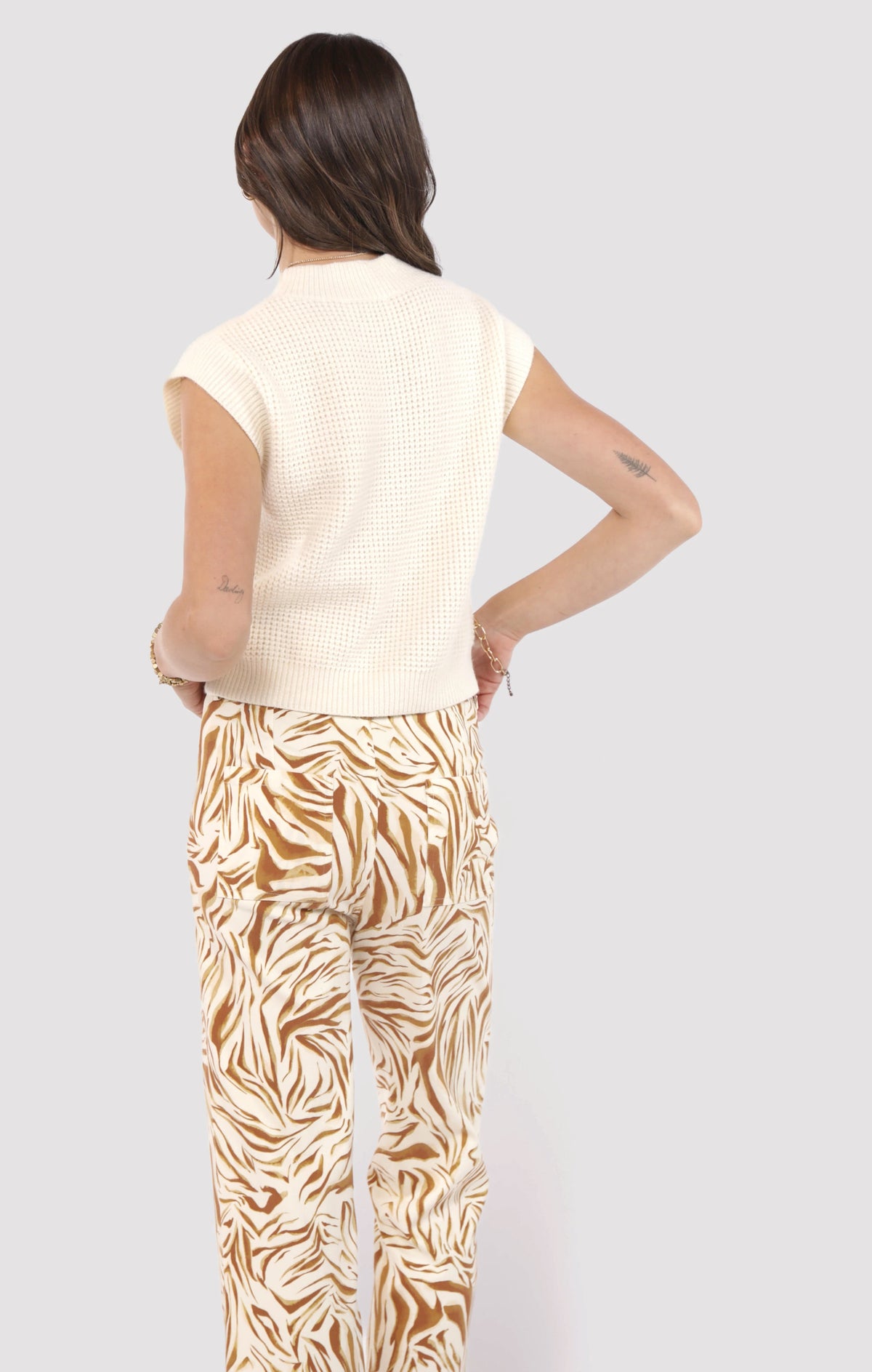 SADIE AND SAGE Women's Sweaters Sadie and Sage Chill Beats Sleeveless Sweater