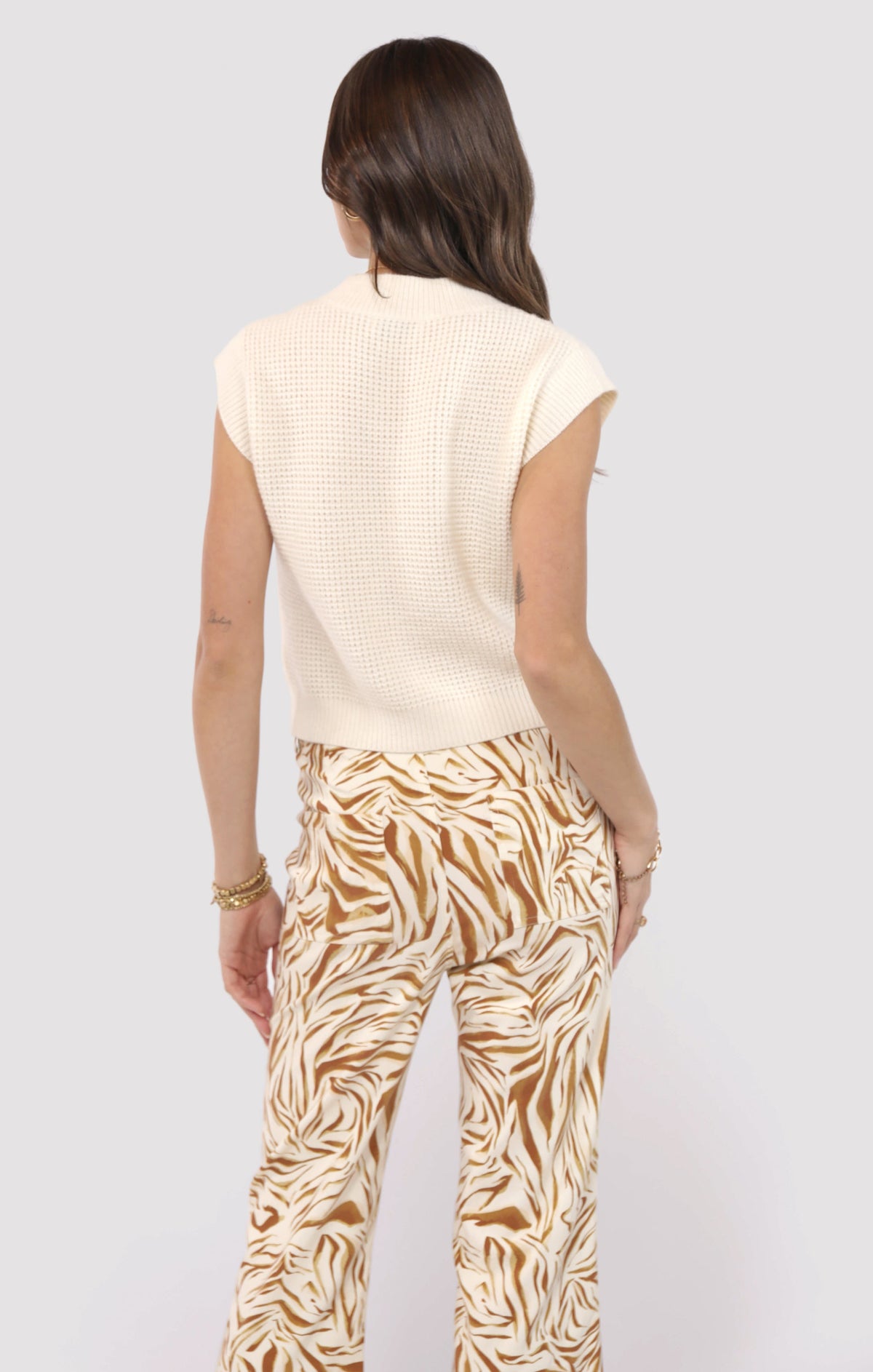 SADIE AND SAGE Women's Sweaters Sadie and Sage Chill Beats Sleeveless Sweater