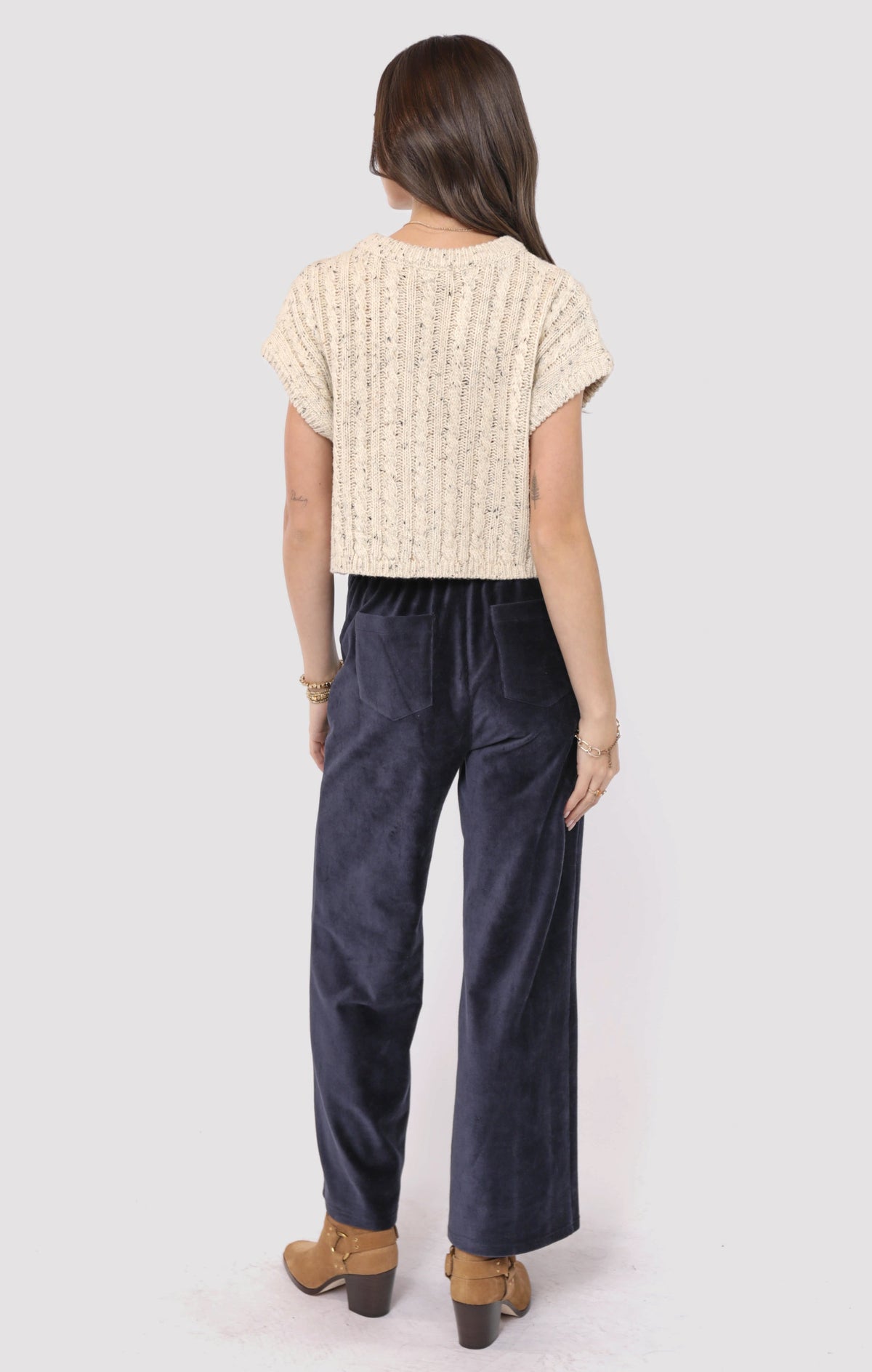 SADIE AND SAGE Women's Sweaters Sadie and Sage Effortless Cable Knit Sweater Tank || David's Clothing