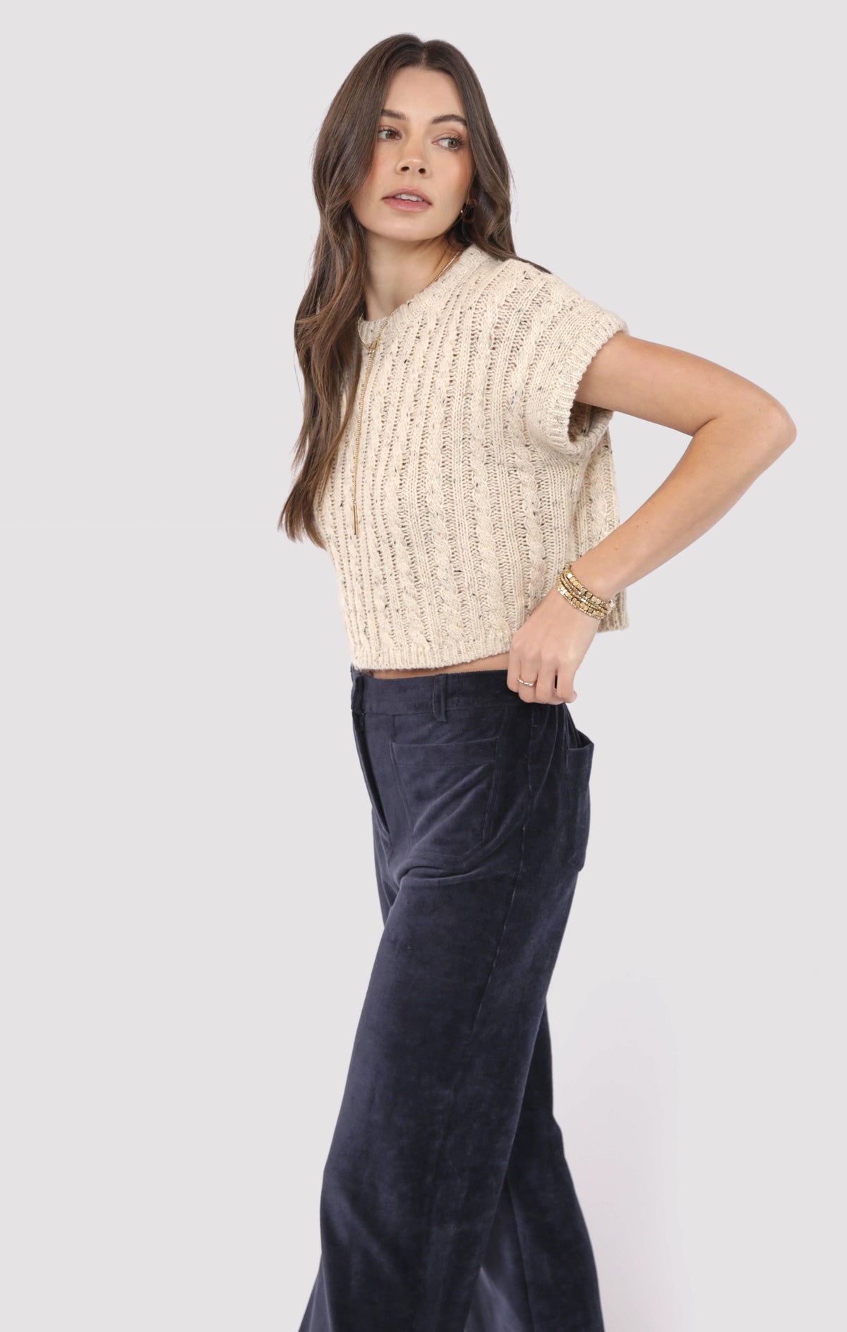 SADIE AND SAGE Women's Sweaters Sadie and Sage Effortless Cable Knit Sweater Tank || David's Clothing