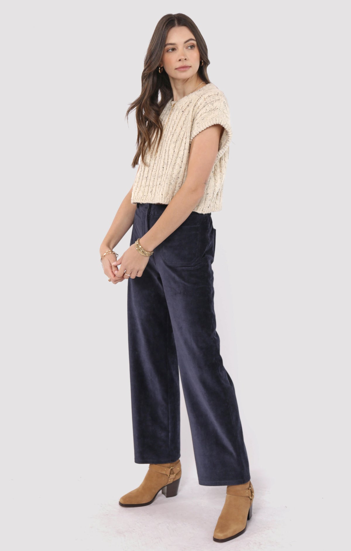 SADIE AND SAGE Women's Sweaters Sadie and Sage Effortless Cable Knit Sweater Tank || David's Clothing