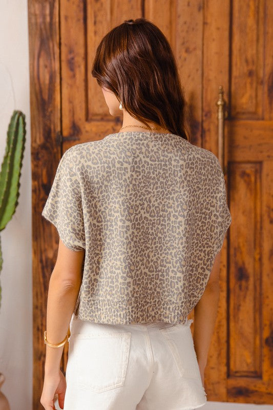 SO ME Women's Sweaters Vintage Leopard Print Button Front Sweater Vest Top