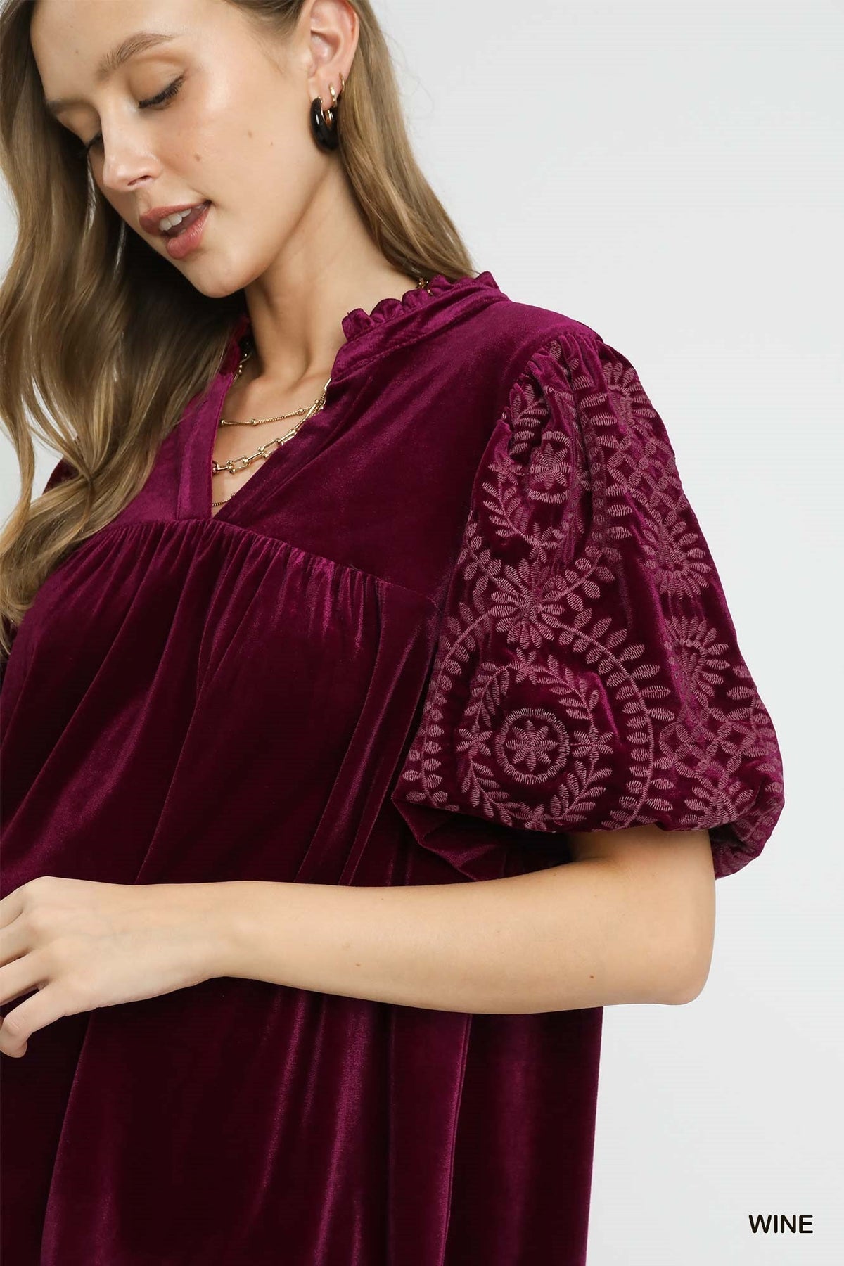 UMGEE USA Women's Top Velvet Embroidered Sleeve Top